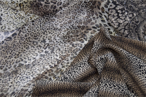 Tessuto animal print